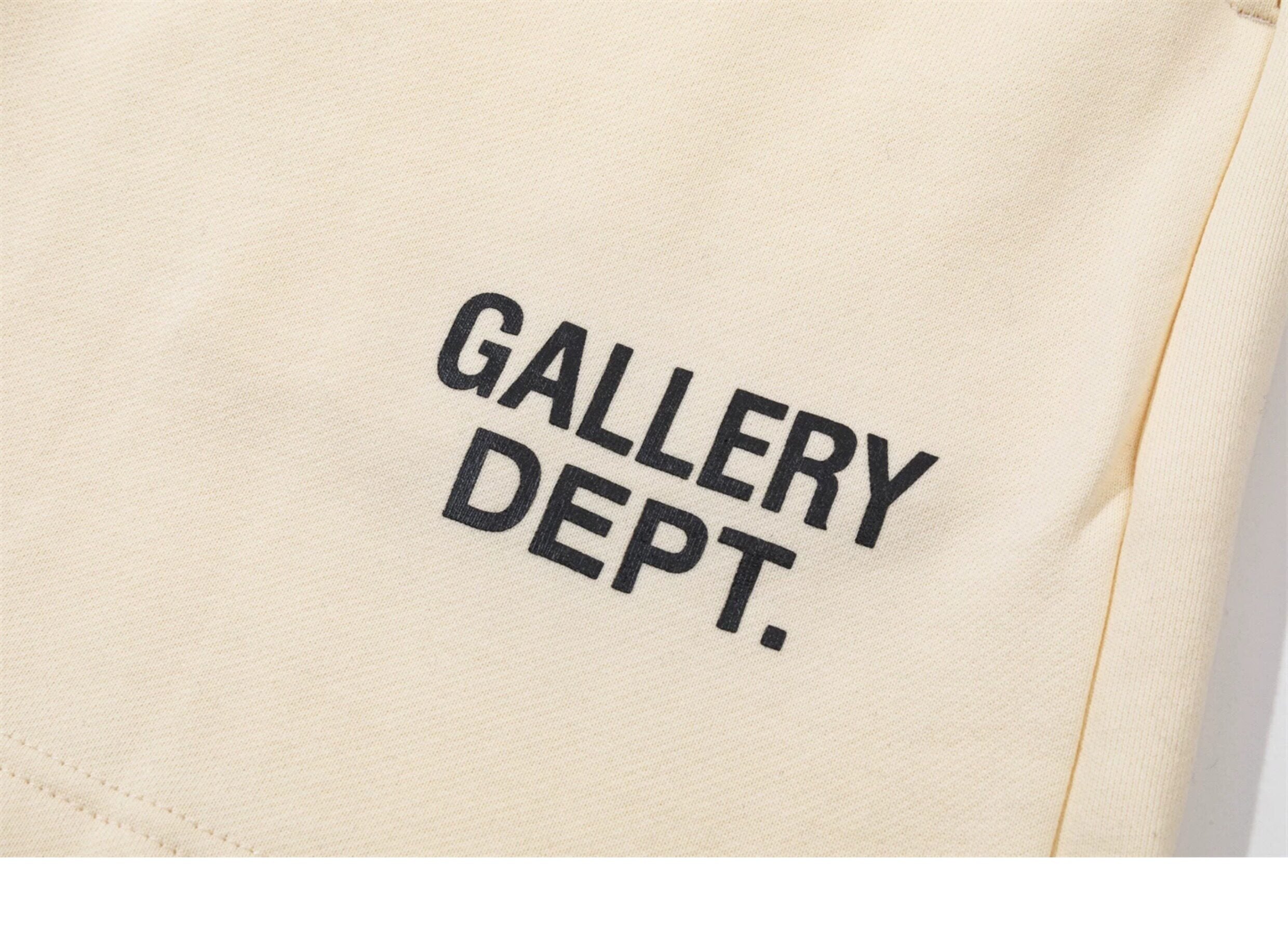 Gallery Dept. Cream Minimal Logo Shorts